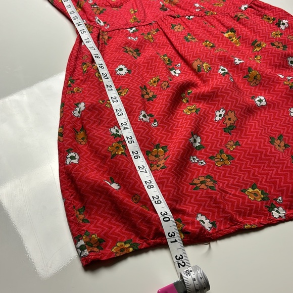 Angie Red & Multicolor Floral Print Vneck Dress w/ Pockets, Sz M - Picture 11 of 11